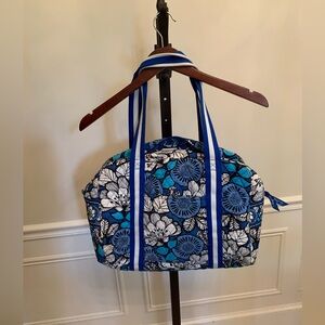 Vera Bradley Blue Bayou sports/gym/yoga/ weekender/ carry on Duffle bag small